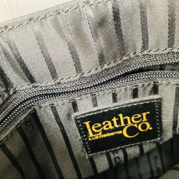 Buttery soft 90s Liz Claiborne vintage black shoulder bag - Picture 5 of 7